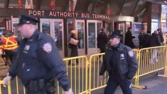 Ledakan di terminal bus di New York
