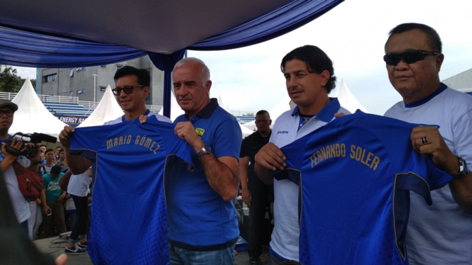 Pelatih anyar Persib Bandung, Mario Gomez