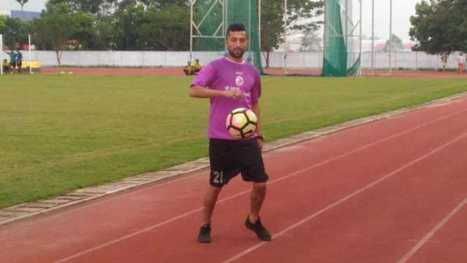 Penyerang Sriwijaya FC, Manucher Jalilov