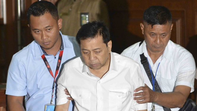 Setya Novanto saat menjalani sidang perdana korupsi e-KTP