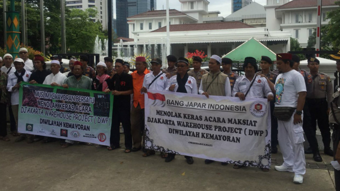 Aksi demo Bang Japar protes event Djakarta Warehouse Project (DWP) 2017.