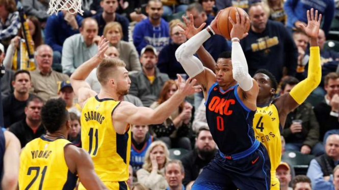 Bintang Oklahoma City Thunder, Russell Westbrook (kostum biru)