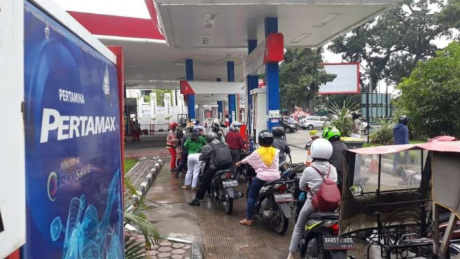 SPBU COCO Pertamina 11.201.101 di Jalan Yos Sudarso Kota Medan yang dilempar obor menyala oleh orang tak dikenal, Selasa (19/12/2017).