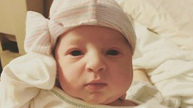 Bayi Emma Wren yang lahir dari embrio dibekukan selama 24 tahun