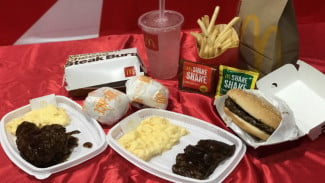Nasi Daging Sapi Lada Hitam Ala McDonald's, Apa Rasanya?