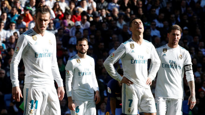 Ekspresi kekecewaan para pemain Real Madrid.