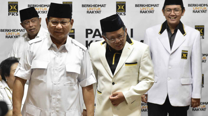 Ketua Umum Partai Gerindra, Prabowo Subianto, dan Presiden PKS, Sohibul Iman.