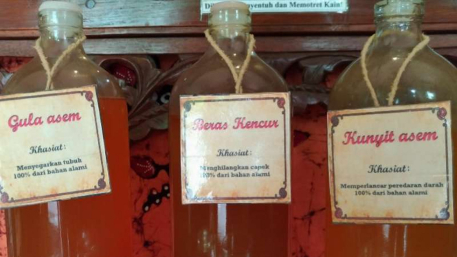 Jamu tradisional beras kencur gula asem kunyit asem