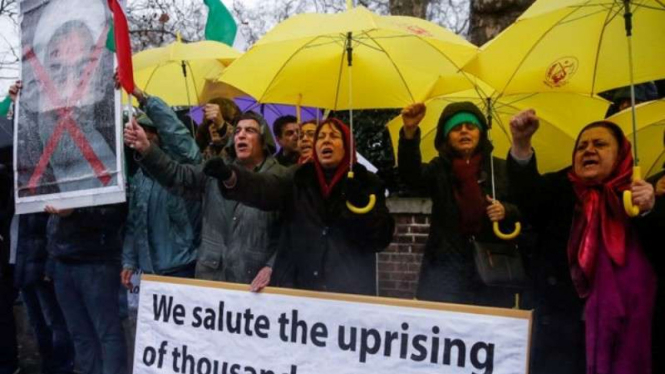 Demonstrasi di Iran menentang pemerintah.