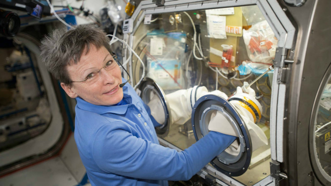 Astronaut NASA di ISS dalam ekspedisi 52, Peggy Whitson