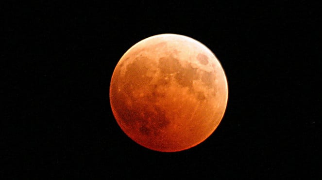 Eclipse lunar