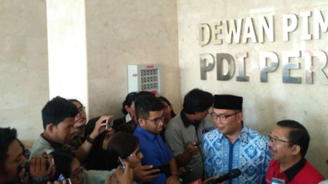 Ridwan Kamil mendatangi kantor pusat Partai Demokrasi Indonesia Perjuangan (PDIP) di Jakarta pada Rabu, 3 Januari 2017.