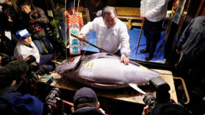 Ikan tuna seharga Rp4,6 miliar di Tokyo.