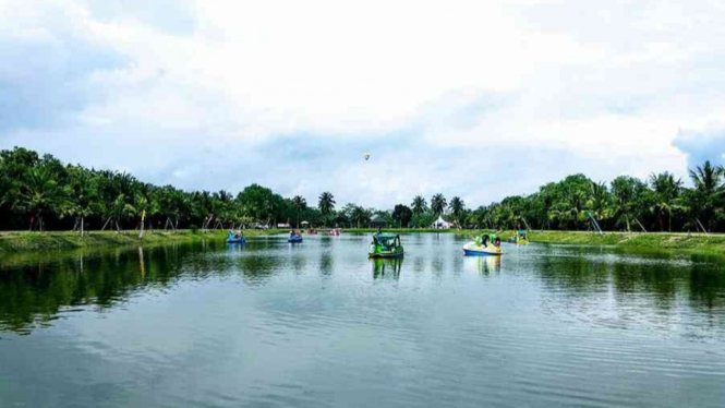 Taman Air Percut Spot Wisata Keluarga Yang Kekinian Viva