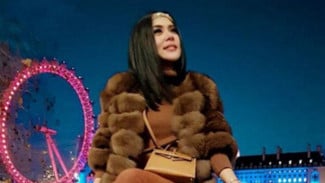 Gaya Cetar Busana Musim Dingin Syahrini Liburan di Eropa