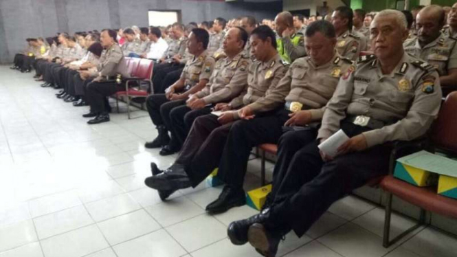 Polisi RW di Kota Malang, Jawa Timur.