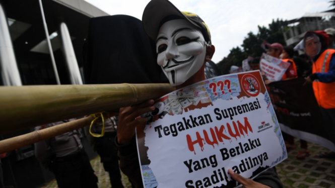 Aksi Tuntut Tuntas Korupsi E-KTP