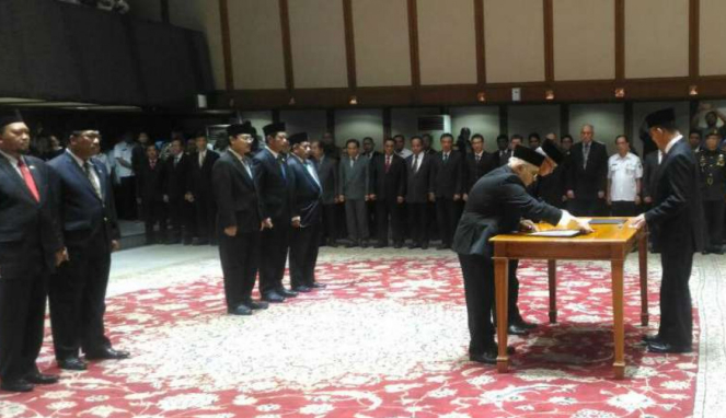 Gubernur DKI Jakarta Anies Baswedan lantik 8 pejabat baru