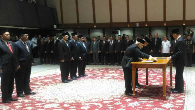 Gubernur DKI Jakarta Anies Baswedan lantik 8 pejabat baru