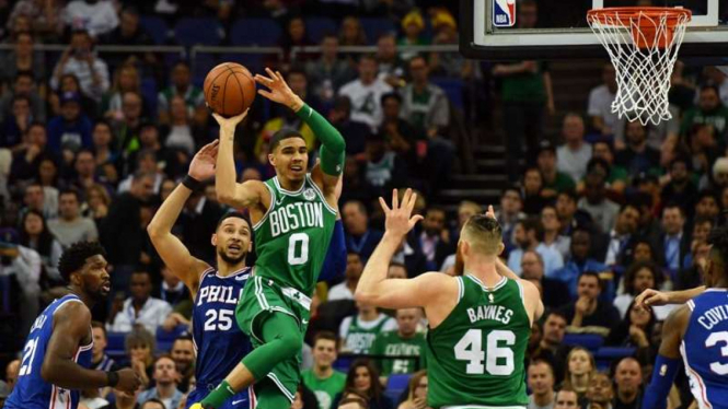 Pertandingan NBA antara Philadelphia 76ers melawan Boston Celtics