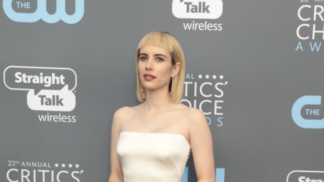 Emma Roberts dalam ajang Critics Choice Awards.