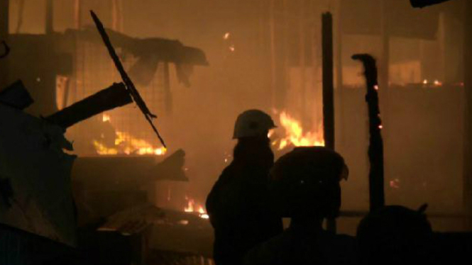 Pasar Rawa Kalong Tambun Selatan Bekasi terbakar