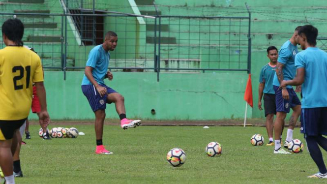 Striker Arema FC, Thiago Furtuoso