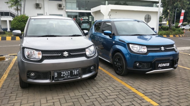 Perbandingan Suzuki Ignis lama (kiri) dan baru (kanan).