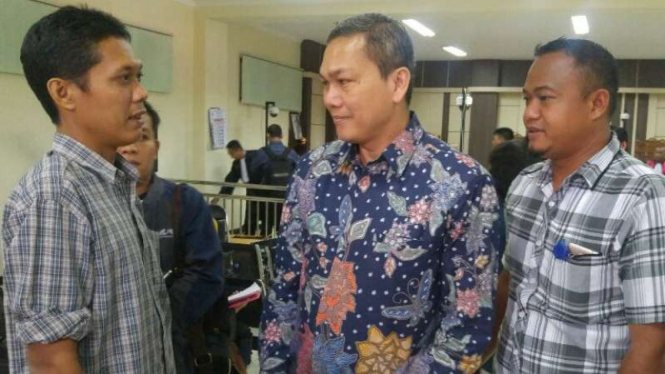 Amir Mirza Hutagulung, kolega terdakwa kasus suap Wali Kota nonaktif Tegal, beralasan sakit saat diadili di Pengadilan Tindak Pidana Korupsi Semarang, Jawa Tengah, pada Senin, 15 Januari 2018.