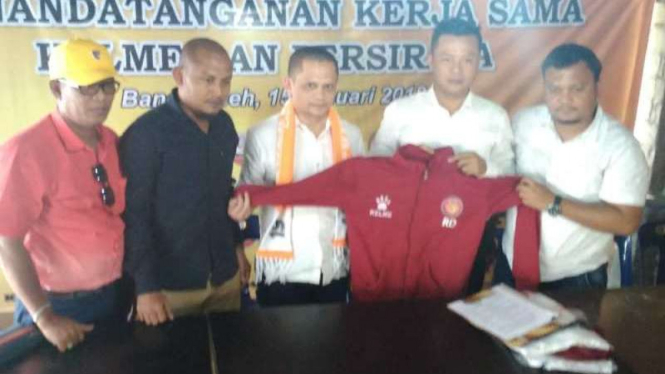 Acara penandatanganan kerja sama sponsor Aceh United dan Persiraja 