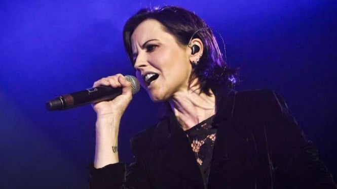 Dolores O'Riordan, vocalis The Cranberries, semasa hidup.