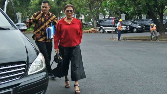 Menteri KKP Susi Pudjiastuti saat tiba di Istana Kepresidenan Jakarta.