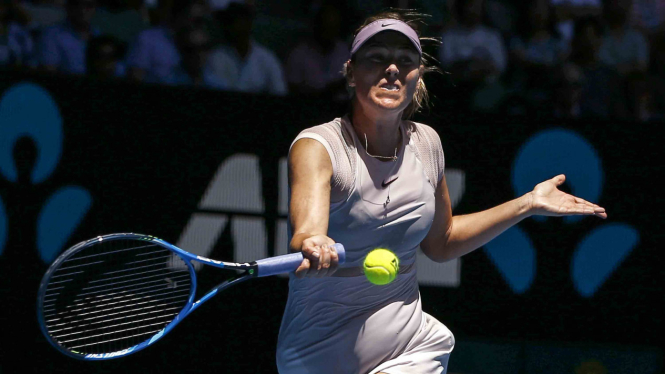 Saat Baju Maria Sharapova Basah Kuyup