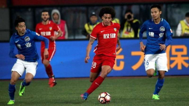 Winger Tianjin Quanjian, Axel Witsel.