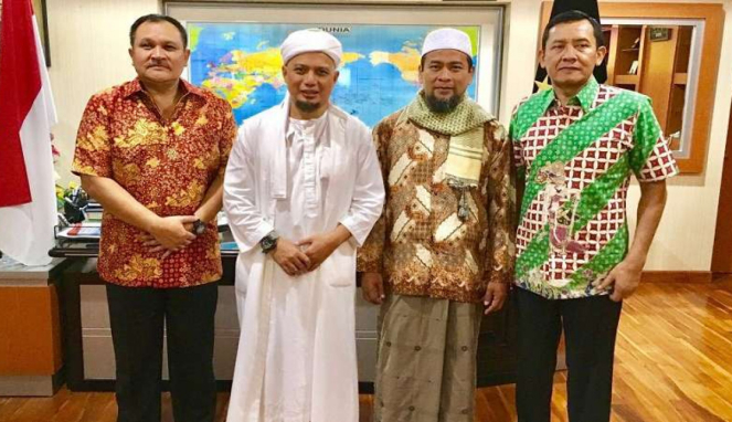 Ustaz Arifin Ilham, Ustaz Zulkifli bersama Kabaintelkam dan Kadivkum Polri