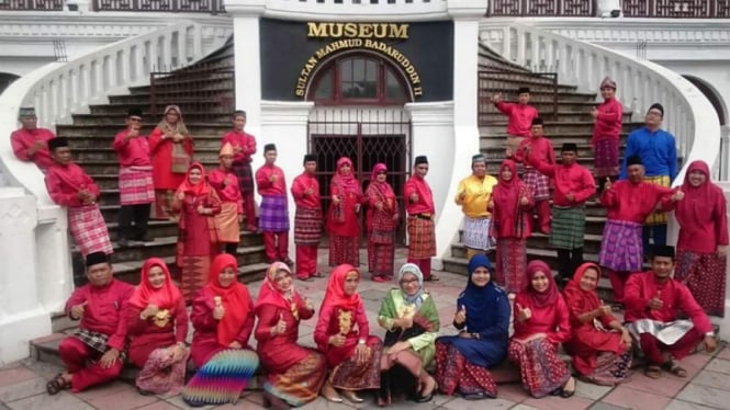 Seluruh karyawan di kota Palembang wajib kenakan baju adat tiap hari Jumat