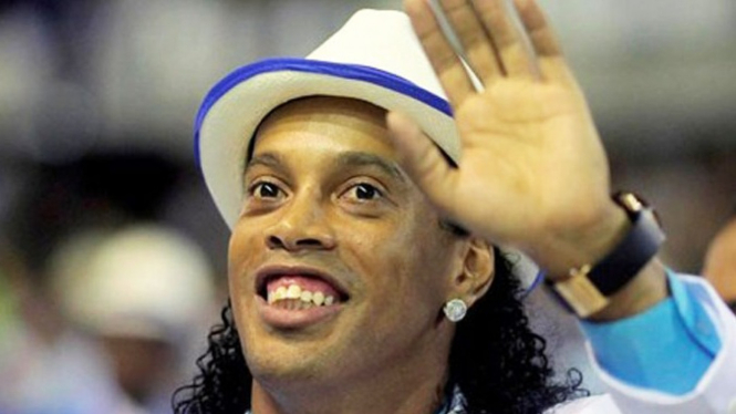 Ronaldinho memiliki nama asli Ronaldo de Assis Moreira.