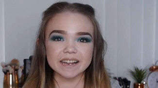 Sakit dan Cacat Fisik Tak Halangi Gadis Ini Jadi Youtuber