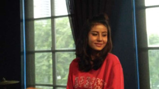 Main Film, Awkarin Perankan Wanita Agresif