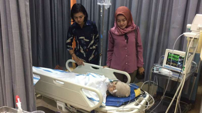 Nenek Kartini  saat masih dalam perawatan intensif setelah dimartil suaminya.