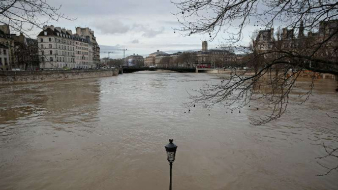 Banjir merendam Paris