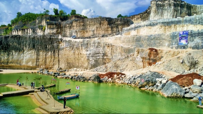 Uji Konektivitas Jembatan Suramadu di Bukit Jaddih Bangkalan