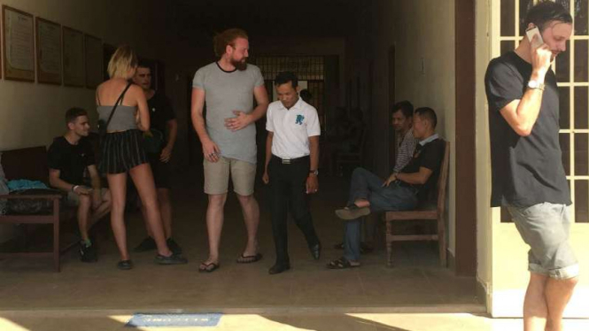Sekelompok turis ditahan di kantor polisi Siem Rep, Kamboja