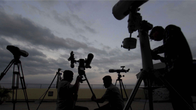 Persiapan Melihat Gerhana Bulan Total