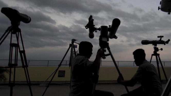 Persiapan Melihat Gerhana Bulan Total