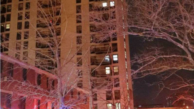 Lokasi pria jatuh dari lantai 8 gedung dan selamat