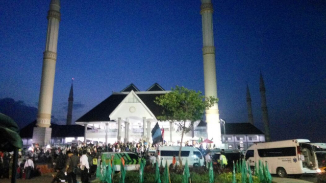 Masjid KH Hasyim Asy'ari Daan Mogot