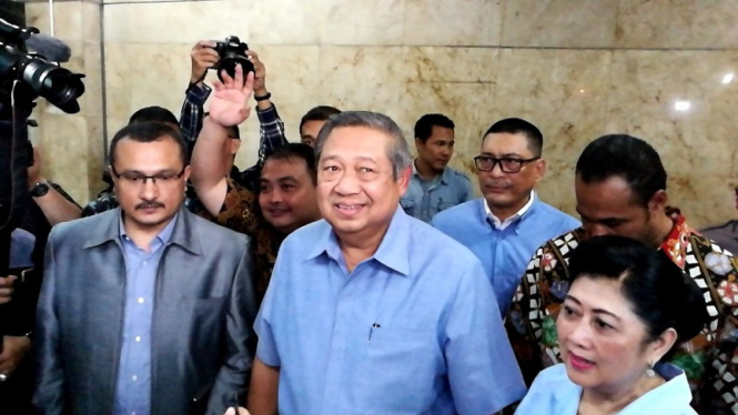 Presiden RI keenam, Susilo Bambang Yudhoyono melapor ke Bareskrim Polri.