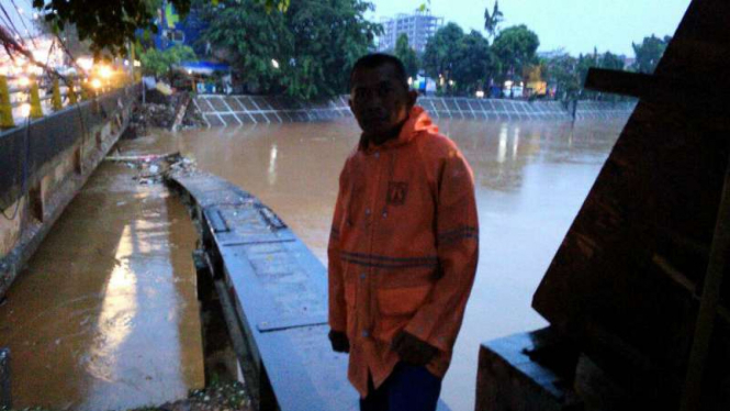 Kondisi pintu air Manggarai sore tadi, 6 Februari 2018.