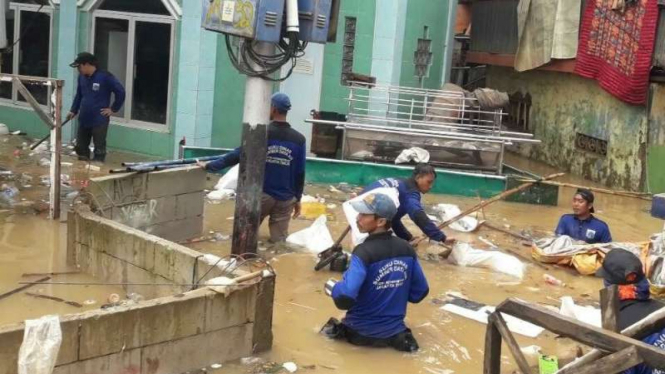 Banjir di Kampung Pulo, Kampung Melayu, Jakarta Timur, Rabu, 7 Februari 2018.